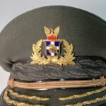 Επίσημη στολή Ανώτατου Αξιωματικού (Υποστρατήγου) Ελληνικής Χωροφυλακής με αξεσουάρ (Συλλογή 10 τεκμηρίων) - Image 3